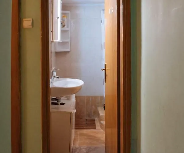 Alpha Omega Otel Selanik